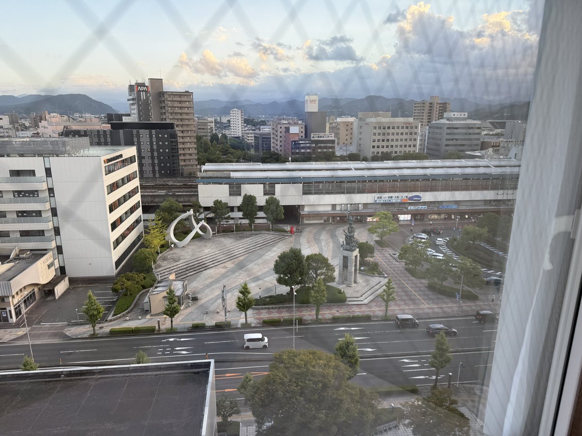 Sekitou_sub's tweet photo. 常識的なら値段で予約がとれたんで鳥取駅前に泊まる事にした。
明日は早めに出て下道でのんびり帰ろ https://t.co/rIbzLDO9J6
