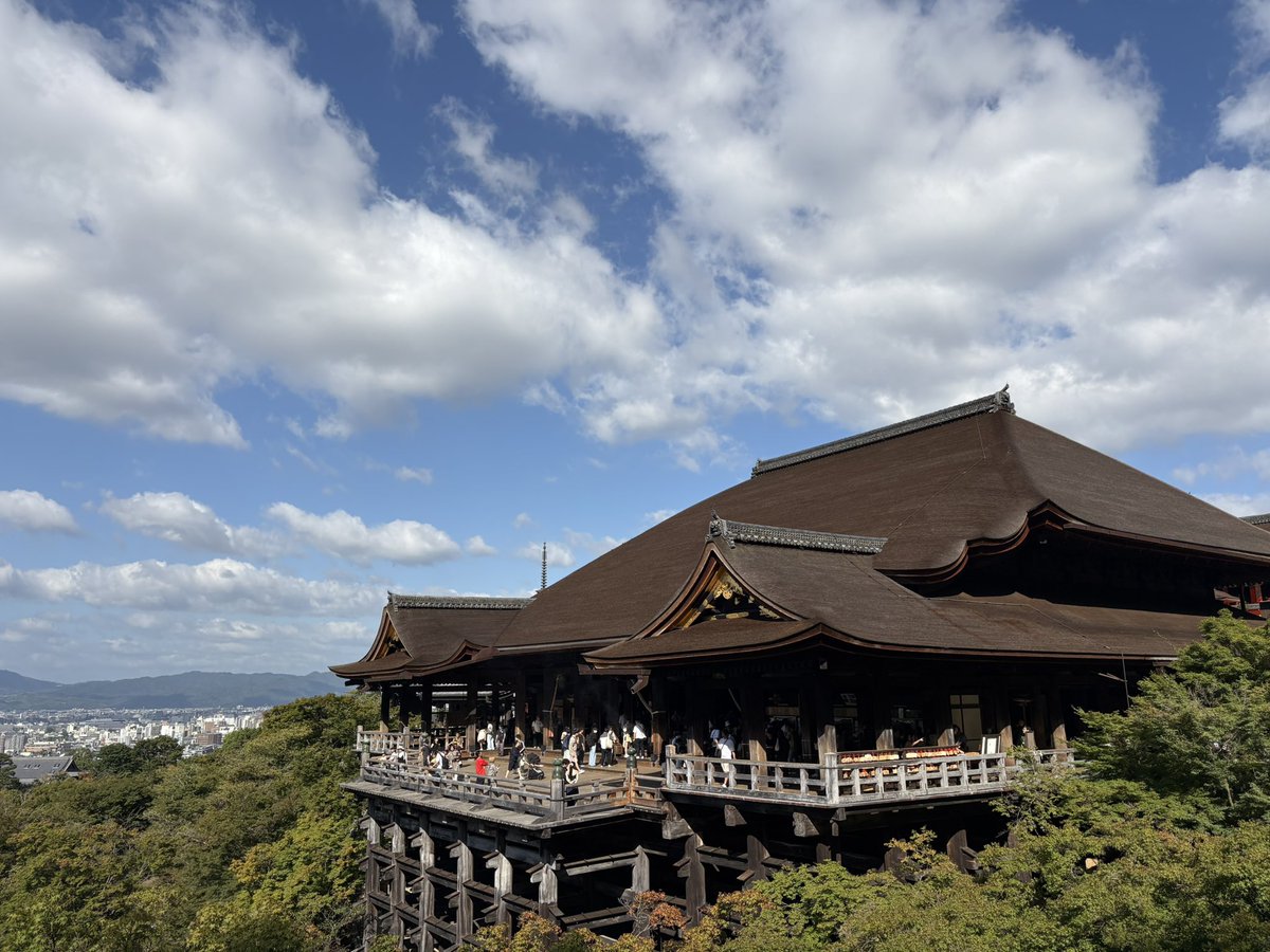 nonnoneichan's tweet photo. 修学旅行以来の清水寺
産寧坂からの八坂の塔
食べ歩き
ザ・観��客をしてきた https://t.co/ow3uSA66nE
