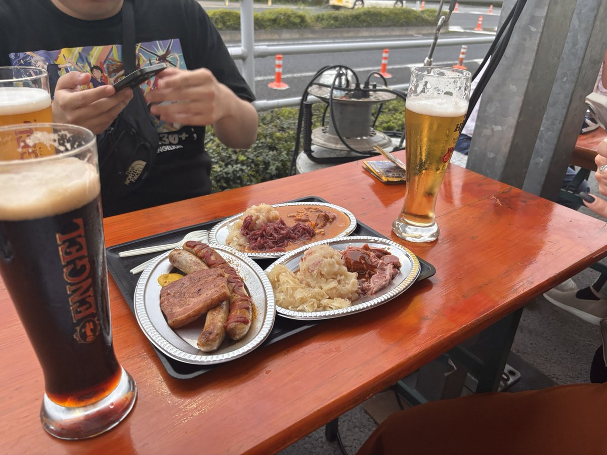tskjrg's tweet photo. 宇都宮オクトーバーフェストきたぜ🍻
シルバーウィーク満喫中🥰 https://t.co/Fsx7ZGxhoA