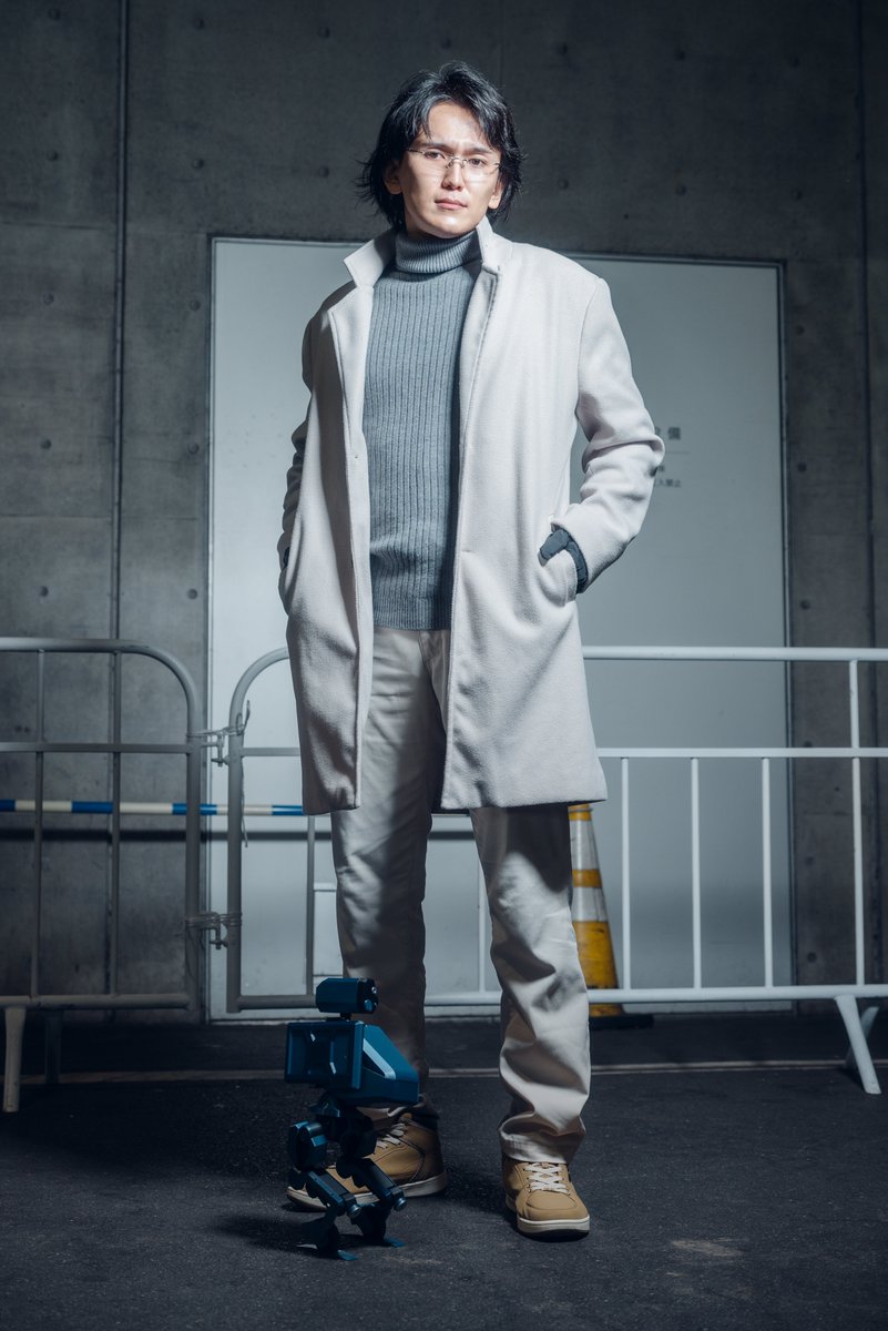 Mergavaa's tweet photo. 撮影:ぴょんみょんさん
Cosplay メタルギアソリッド4 / オタコン

こいつは兵器じゃない
君の活動をサポートする遠隔機動端末なんだ
#TGS2026 https://t.co/O3sTsUt8eR