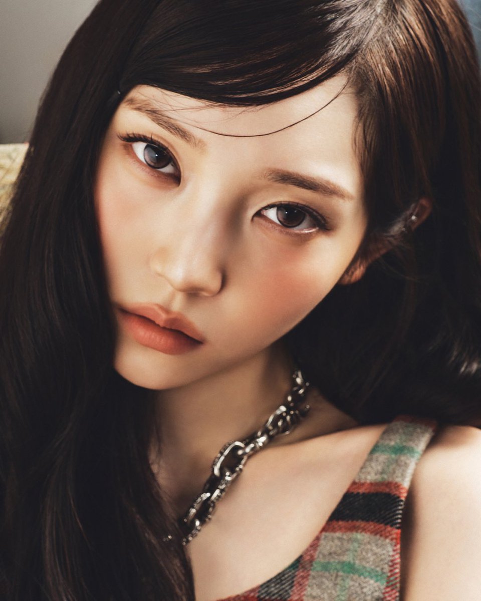 20west__'s tweet photo. 영서 새 컨포 개이뻐 으아ㅏ악 https://t.co/vCxtGbuGvQ
