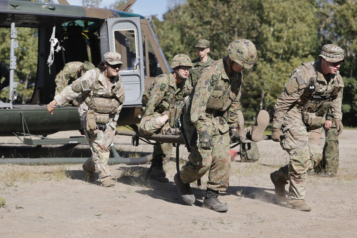 11b_na_jgsdf's tweet photo. 第11旅団は、オリエント・シールド26を継続中です。
今回は衛生訓練、装備品の取り扱い訓練、除染訓練及び患者輸送訓練の景況をご覧ください。
【衛生訓練】
#防衛省 #陸自 #自衛隊 #orientshield #OS26 #日米豪共同 https://t.co/bUkSFiELGX