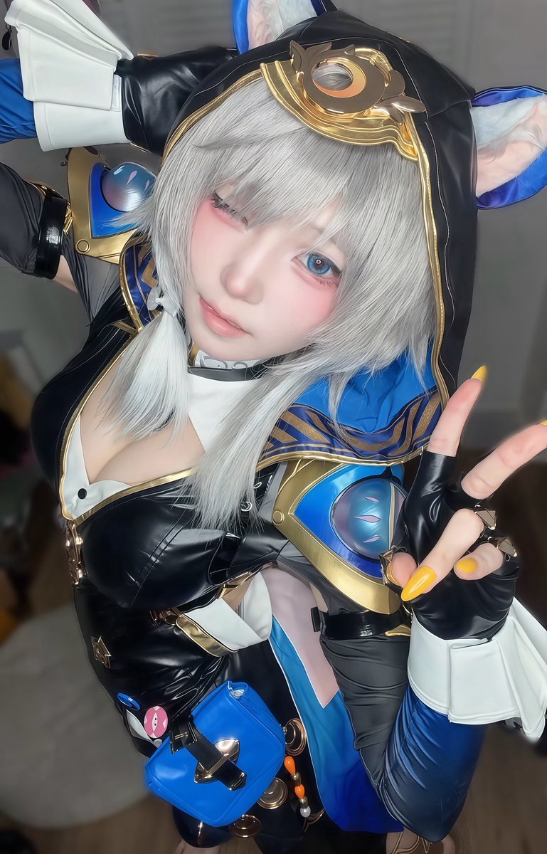 poppi_new's tweet photo. ちっぱい高校生コスプレイヤーのよ○ちゃむ💕
最近隠してた下乳も身体も出し始めてちん媚びしてる💕💕
#オナペ #おなぺ #素人 #おなぺ晒し https://t.co/oJO3bqMbrP