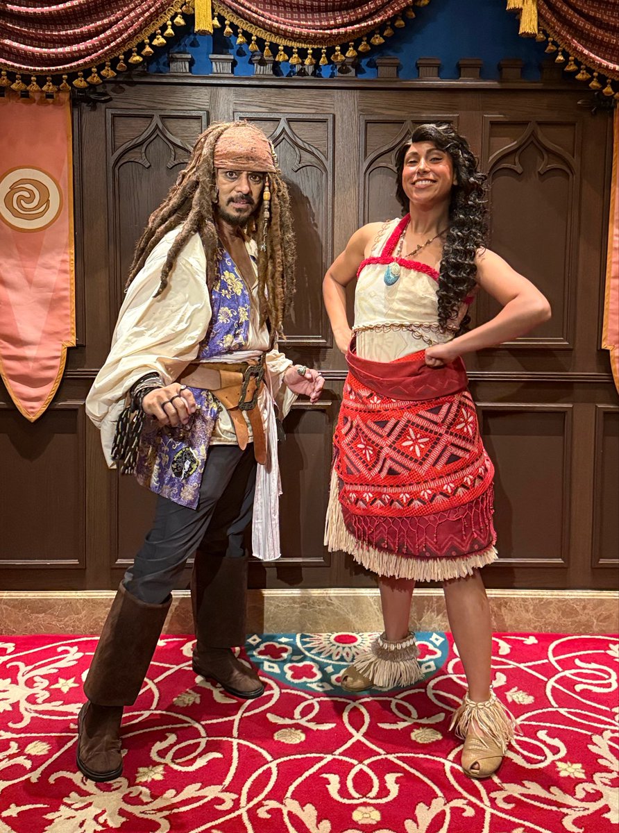 disney_jack's tweet photo. プルート、ジェラトーニ、シェリーメイ、モアナに会えました😄
今日は平日なので待ち時間は凄く短かったです😄 https://t.co/J212q98qkL
