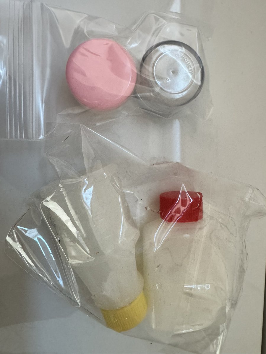 minaa0721_'s tweet photo. とれたてでかなり出たので
通常オリモノケース1つ2000円

愛液ボトル1300えんなのですが

ぜーんぶで2000円にします♡♡ https://t.co/lB1AnKthR0
