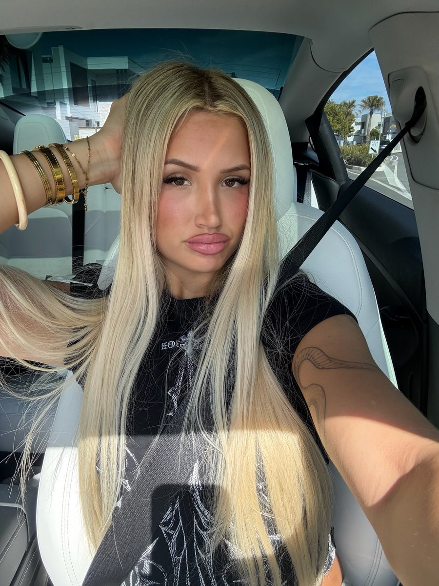 spoilscarlette's tweet photo. On my way to take everything from you https://t.co/71FkkBywlQ