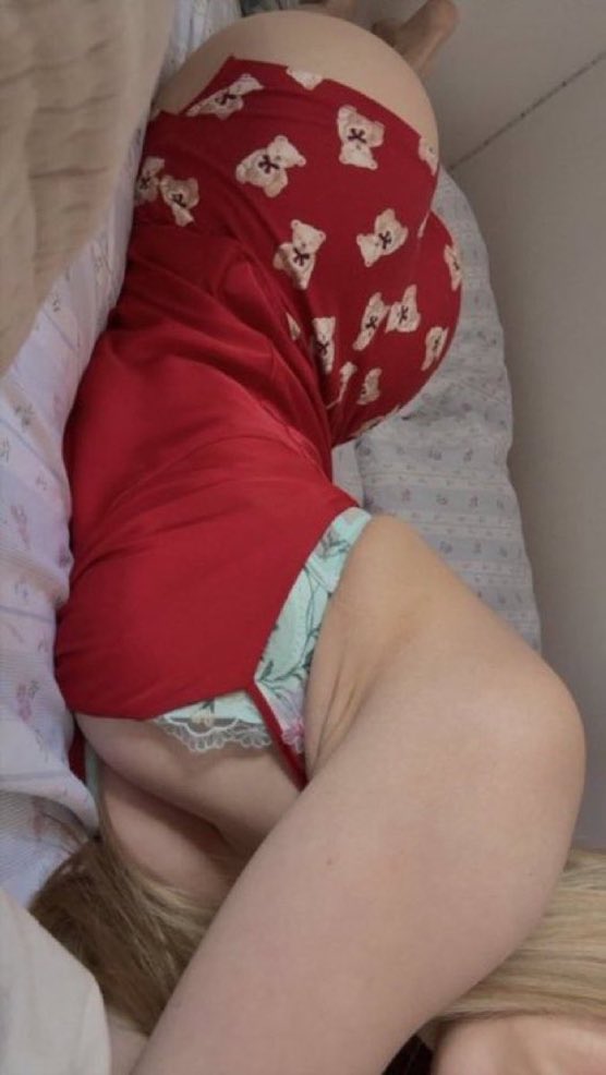 Queensagewinxs's tweet photo. Made his loser lick and flush his head in the toilet on video call 😭😂 

Still online, teasing and Humiliating u losers.

Dm for a session.

Findom Femdom Camsession Humiliation Sph Joi Cei Cbt Paypig Sissy Cuck Bnwo Nsfw Nsfwtwt https://t.co/KSro4YtACD