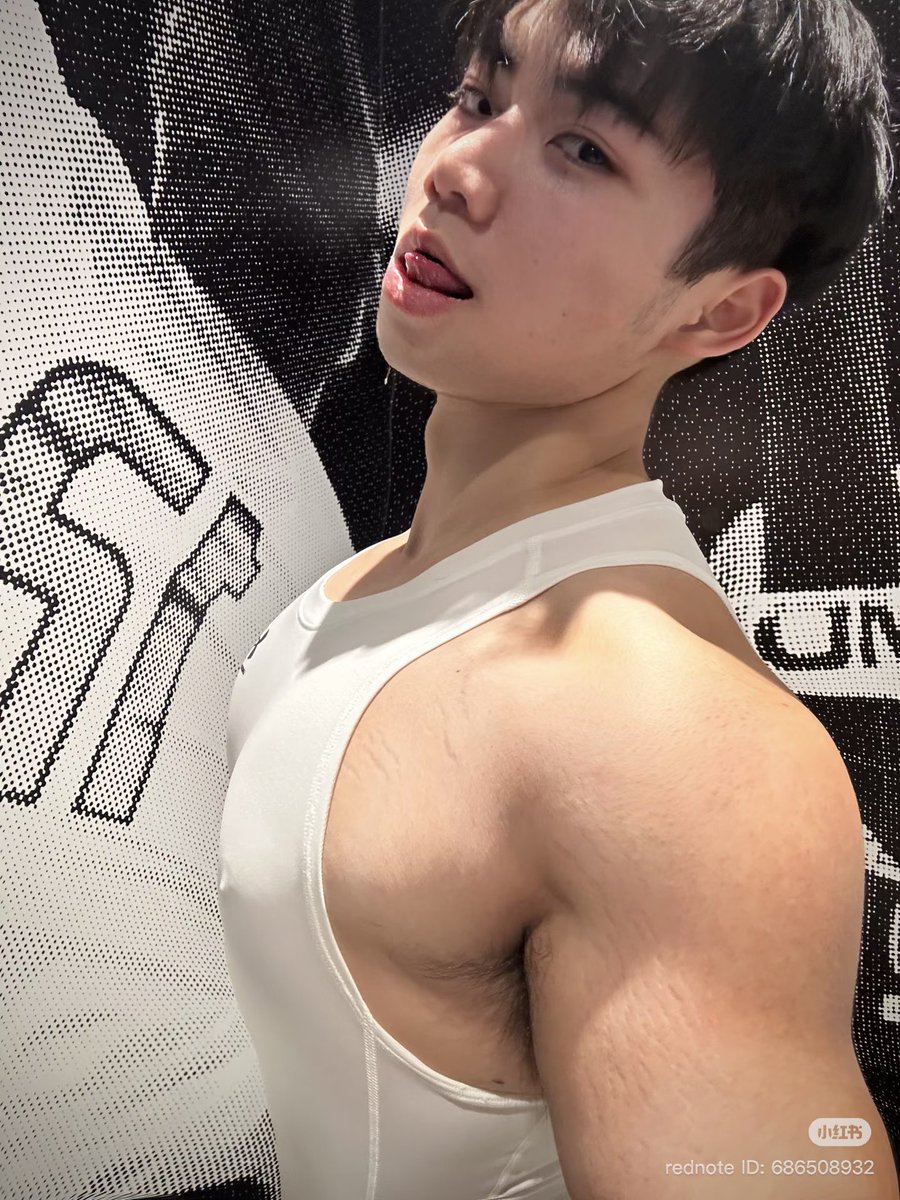 Dongjoom1's tweet photo. Hott🥵 https://t.co/zmFeVATxut