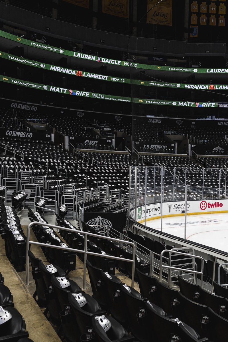 LAKings's tweet photo. .@cryptocomarena is ready for you ✨

Not too late 📲🎟️ https://t.co/DvBKAaBCfo https://t.co/EuEXaRHvsa
