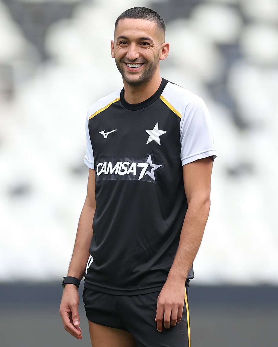 informafogo's tweet photo. Ziyech deve ser titular contra o Vasco e Matheus Martins retorna aos relacionados.

A provável escalação: Gabriel Batista; Vitinho, Ferraresi, Lucas Monzón e Alex Telles; Huguinho, Medina (Danilo) e Montoro: Ziyech, Matheus Martins e Arthur Cabral.

— @geglobo https://t.co/6WhY6OtKFW