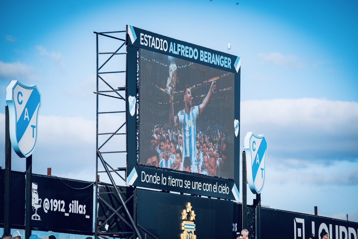 TemperleyOK's tweet photo. Gracias eternas, Leo. 🇦🇷🥹

¡TEMPERLEY TE AMA! 🩵 https://t.co/aFiQ8YE23v