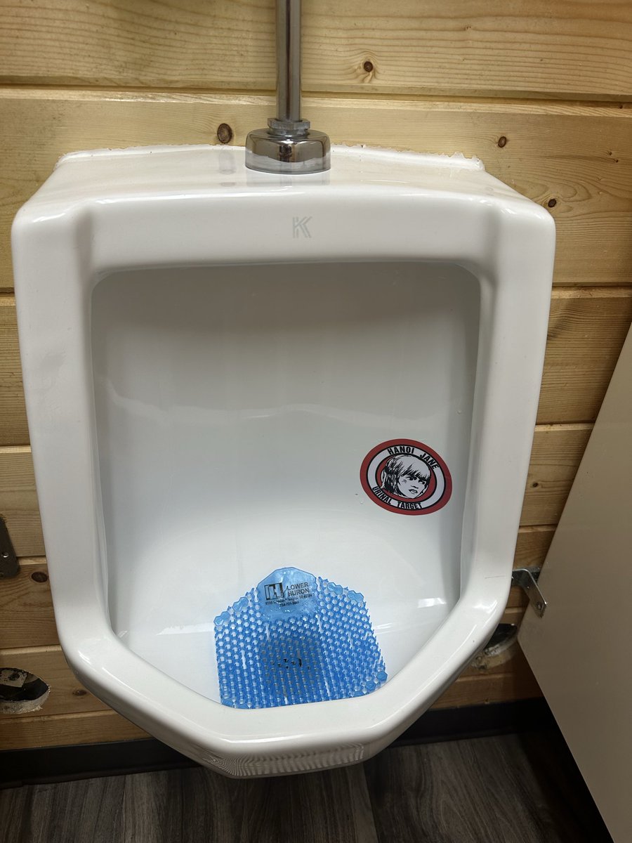 Michael09728497's tweet photo. @LangmanVince Wish I could find some of these urinsl targets with these guys on em! https://t.co/AxvvEhD4HS