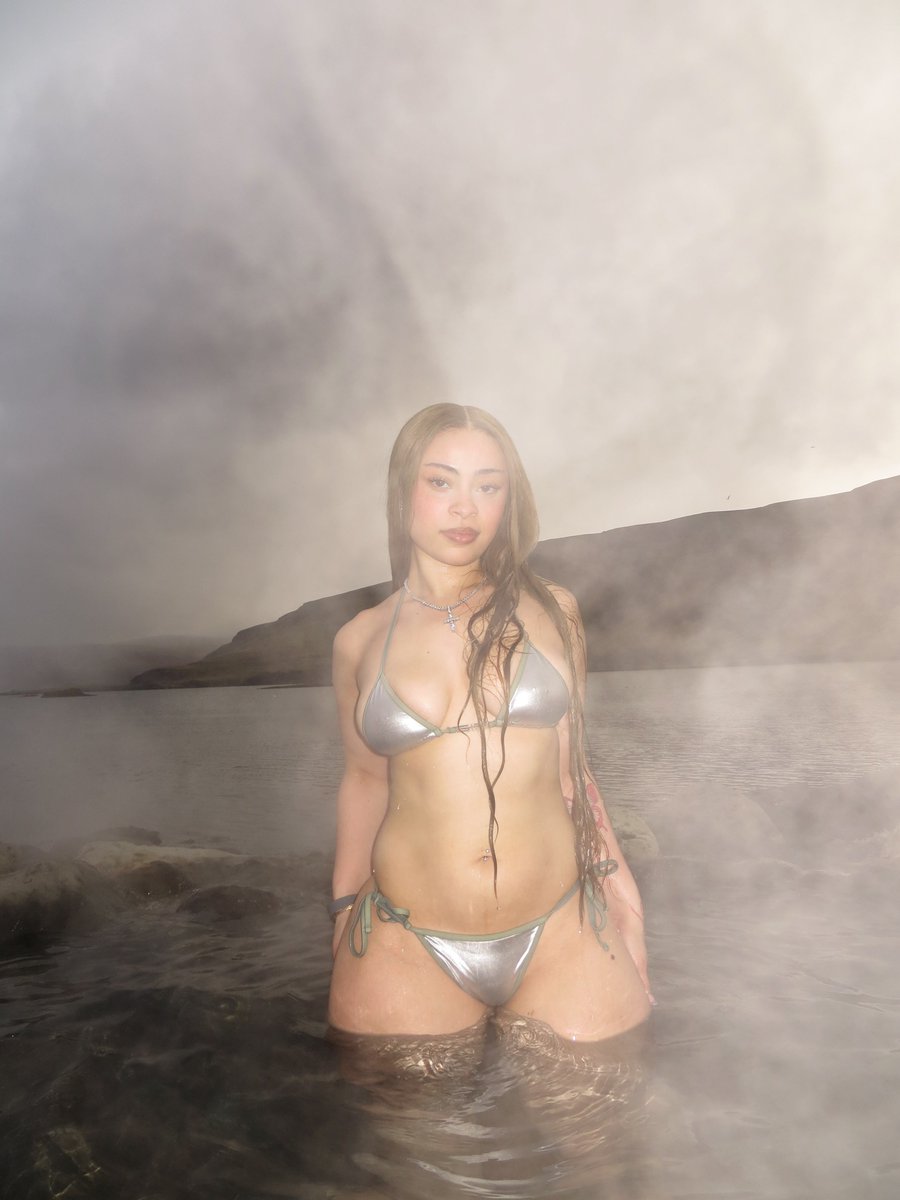 Spicefann's tweet photo. SPICELAND 🧊🧡
@icespice in Iceland
Follow @Spicefann for more content
#IceSpice #IceSpiceFan #IceSpiceDaily #IceSpiceUpdates #Spiceland #fyp https://t.co/DUZpa5dzYw