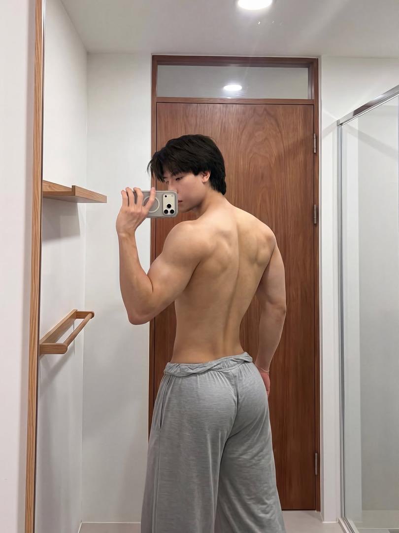 justknight_'s tweet photo. new haircut 💇🏻‍♂️ https://t.co/ToYR7Cwt4h