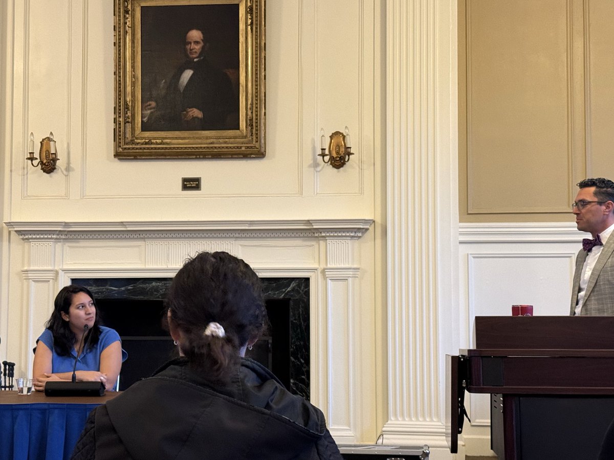 mp3_kmv's tweet photo. “You would be surprised, I get some pushback from the advocates that I publish on. I understand, but I have a responsibility to the public. It’s a fine line.” - Daniela Doncel on reporting the facts of immigration.
#JRN255, @CCSUJOURNALISM #NEWSENGAGEMENTDAY #CCSUJOURNALISM https://t.co/6XF2osNNJd