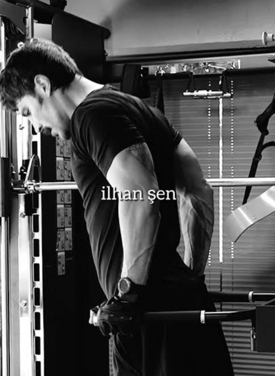 XOdidaXo's tweet photo. With a view like that who can blame her 😭😭😭

#HalefKöklerinÇağrısı.#YilSer 
#ilhanşen.#BiranDamlaYilmaz https://t.co/CuUbTqFmbc