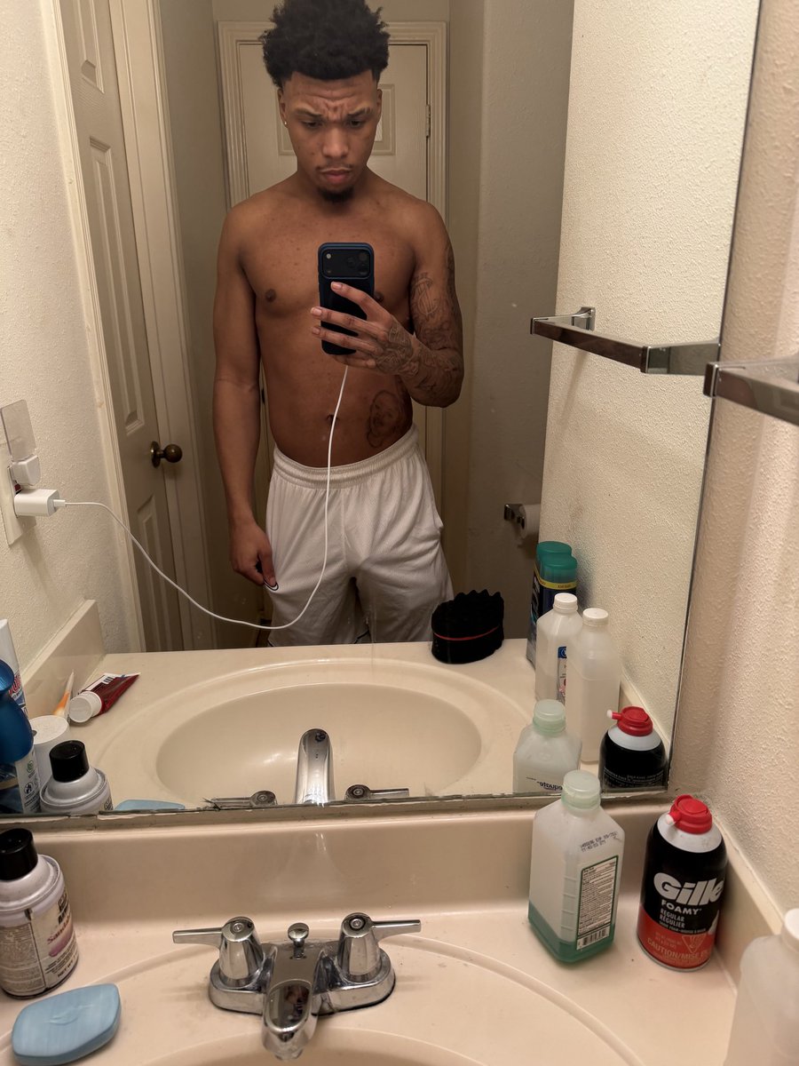 4wayBryce's tweet photo. Who tryna make some content? #houstonmeetup #htx #homemade https://t.co/BxqtBbW60m