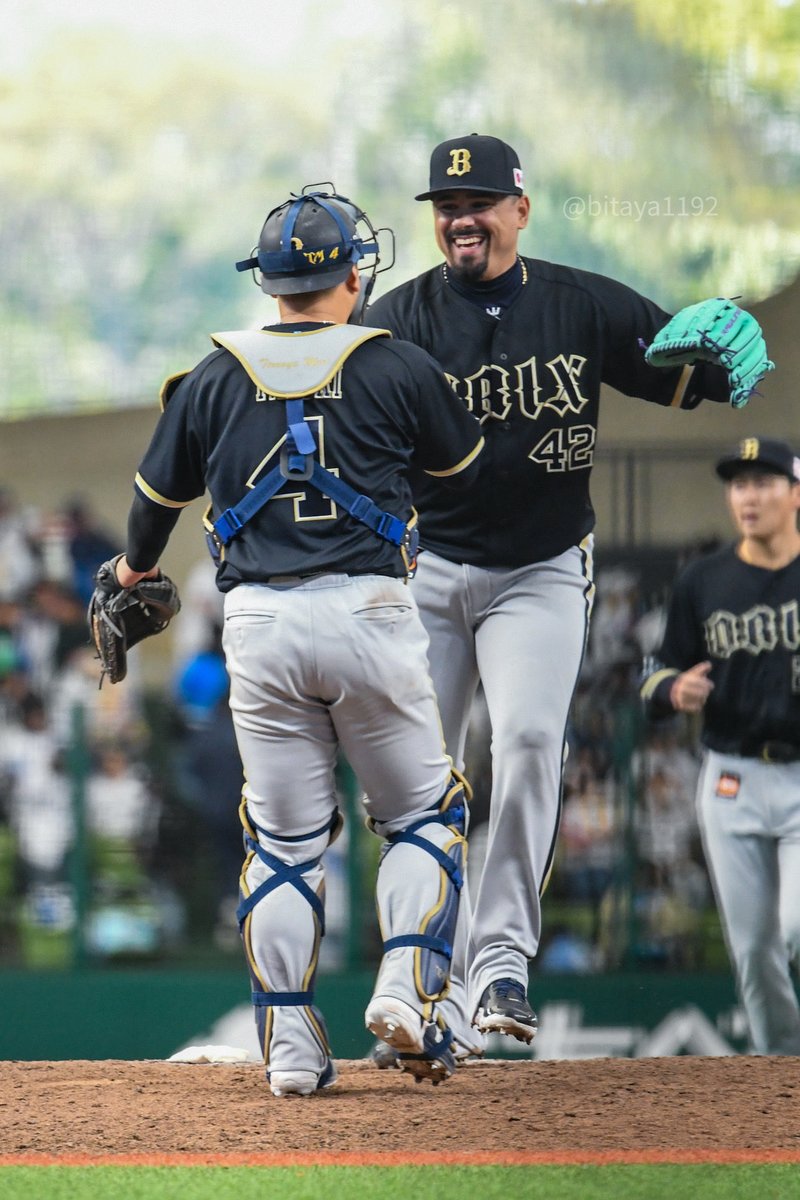 bitaya1192's tweet photo. エスピ最多勝利、マチ最多セーブおめでとう！
来季もよろしく頼みます！！ね！！！

#アンダーソン・エスピノーザ
#アンドレス・マチャド
#Bs2026 #森友哉
2026.04.01&amp;02 ベルーナドーム https://t.co/H74mAPQEI3