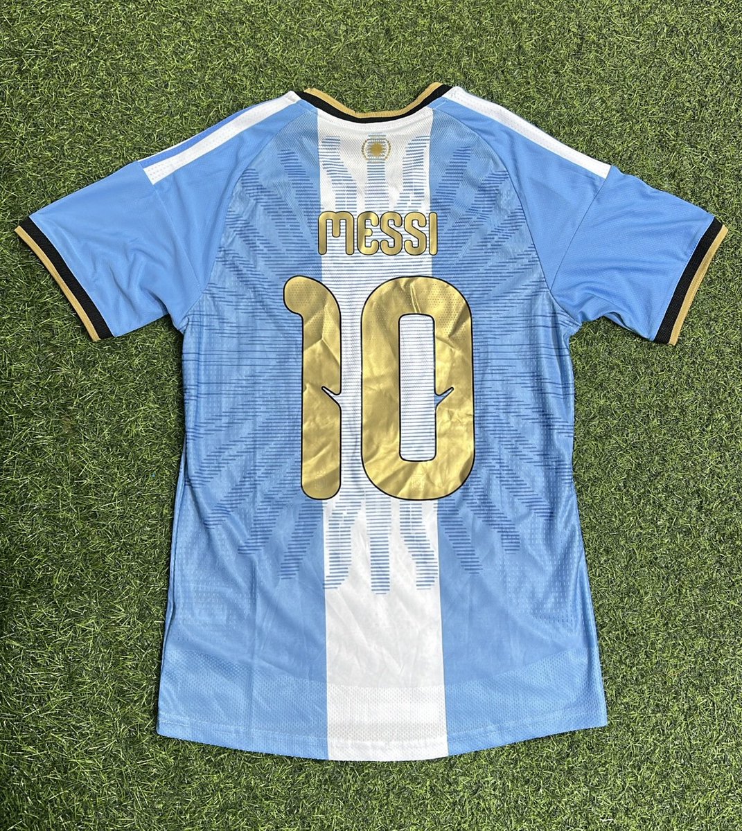 S21ACM's tweet photo. سحب على تيشيرت ميسي مع المنتخب الأرجنتيني 🇦🇷🐐

تبغى تدخل السحب؟ كل اللي عليك:

🔹 رتويت للتغريدة
🔹 متابعة حساب @Basim_Store1

السحب من الرتويت بكرة بإذن الله، وبالتوفيق للجميع 🤍 https://t.co/toczIBBnTK