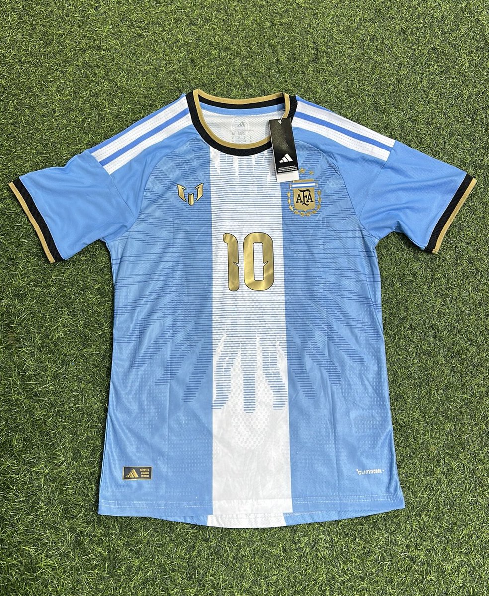 S21ACM's tweet photo. سحب على تيشيرت ميسي مع المنتخب الأرجنتيني 🇦🇷🐐

تبغى تدخل السحب؟ كل اللي عليك:

🔹 رتويت للتغريدة
🔹 متابعة حساب @Basim_Store1

السحب من الرتويت بكرة بإذن الله، وبالتوفيق للجميع 🤍 https://t.co/toczIBBnTK