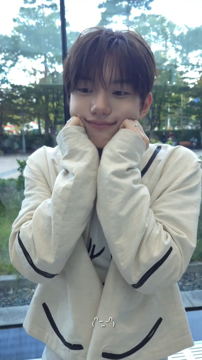 eabgnuoykoes's tweet photo. atp you NEED this lil mochi on your tl for a blessed day 😭 https://t.co/CVytq2xQKN