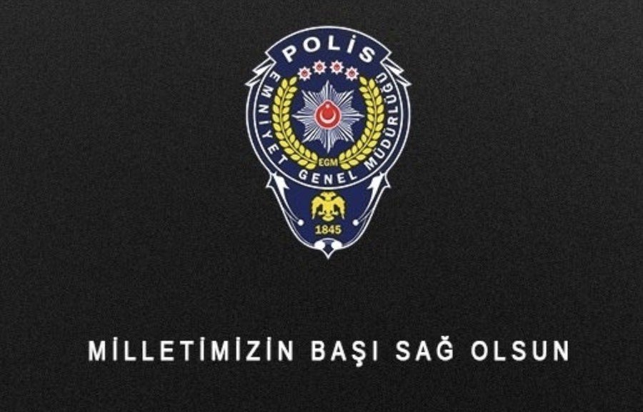 idrisTugunmus12's tweet photo. Ankara #Pursaklar'da bir uygulama noktasında silahlı saldırı sonucu Kahraman Polis Memurumuz Şehit düşmüştür.

Rabb'im mekânını Cennet makamını Âli eylesin inşallah.

VATAN SAĞOLSUN...
#HainsizTürkiye 
@mustafaciftcitr
@EmniyetGM https://t.co/qjjSES6Hkn