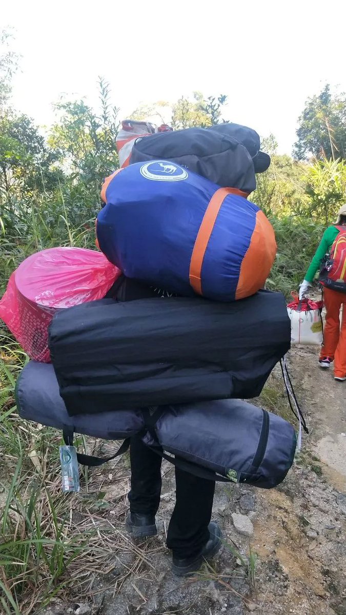 Josefsutrisno1's tweet photo. Hey, I just stepped on a chair by the tent and my tooth slipped—what a weird lucky moment that I got a praise from the guy! https://t.co/oFSZV2swn5
