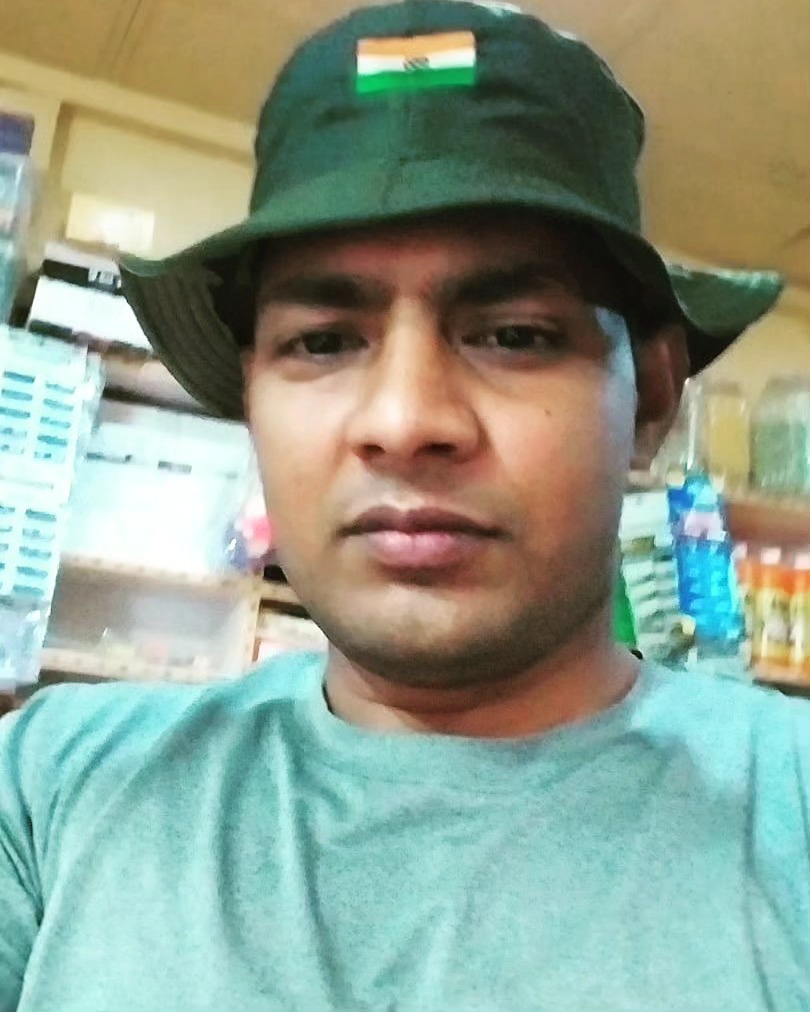 Leletwiter's tweet photo. मेरे इरादे हमेशा साफ़ होते हैं, शायद इसी लिए लोग अक्सर मेरे ख़िलाफ़ हो जाते हैं। https://t.co/4RTafkosAT