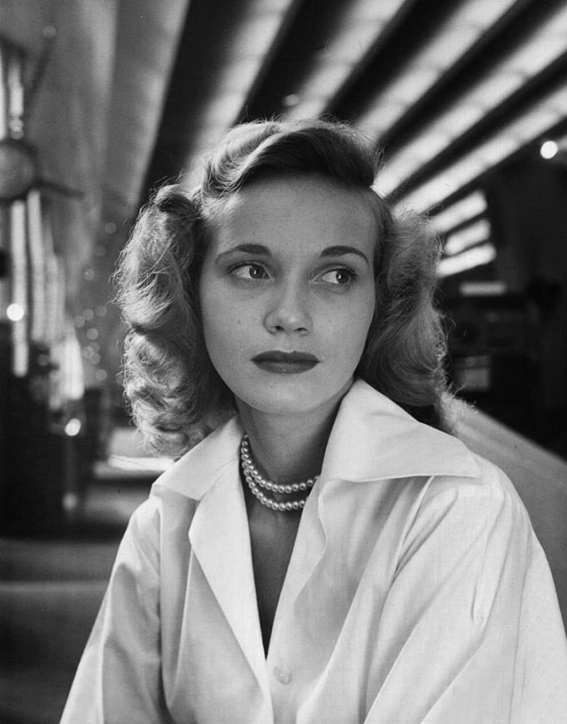 oldhllywoods's tweet photo. rest in peace, eva marie saint. the legendary actress has passed away at the age of 102. 🕊️ https://t.co/UBYIkNGtzF