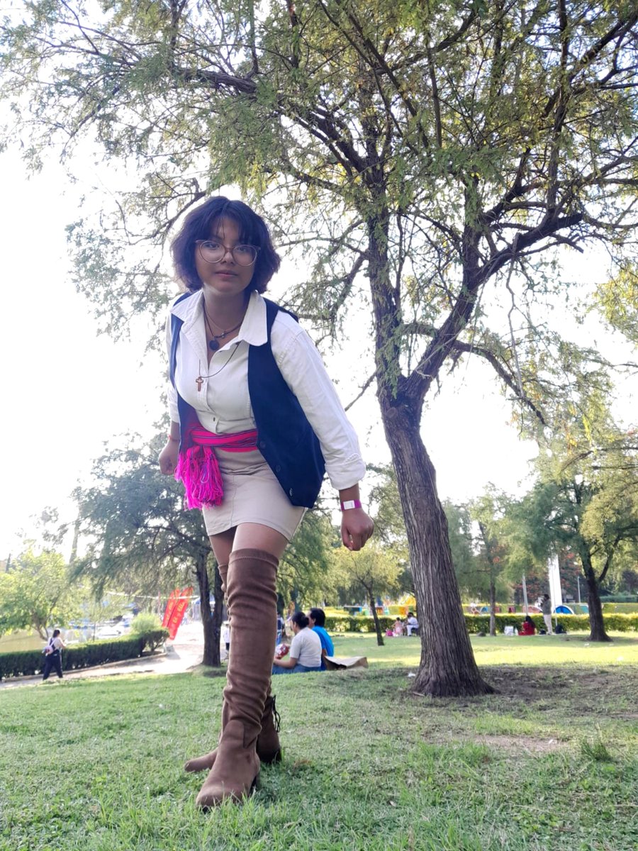 kitkatlovebkdk's tweet photo. Cosplay de Leo San Juan, lo hice en la Monkey Collectors.
#monkeycollectors
#cosplayer #lasleyendas https://t.co/s1Qj70ySjC