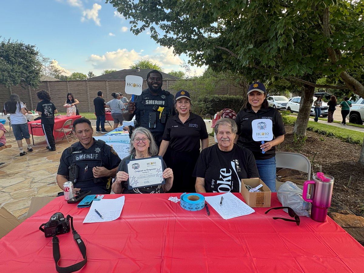 HCSOTexas's tweet photo. Nothing like a good neighborhood gathering for National Night Out! Come join us!
White Oak Bend
10907 Birdhill Circle
5:30PM-7:30PM
#NNO2026 #HCSONNO2026 https://t.co/iBoi2Cpisn