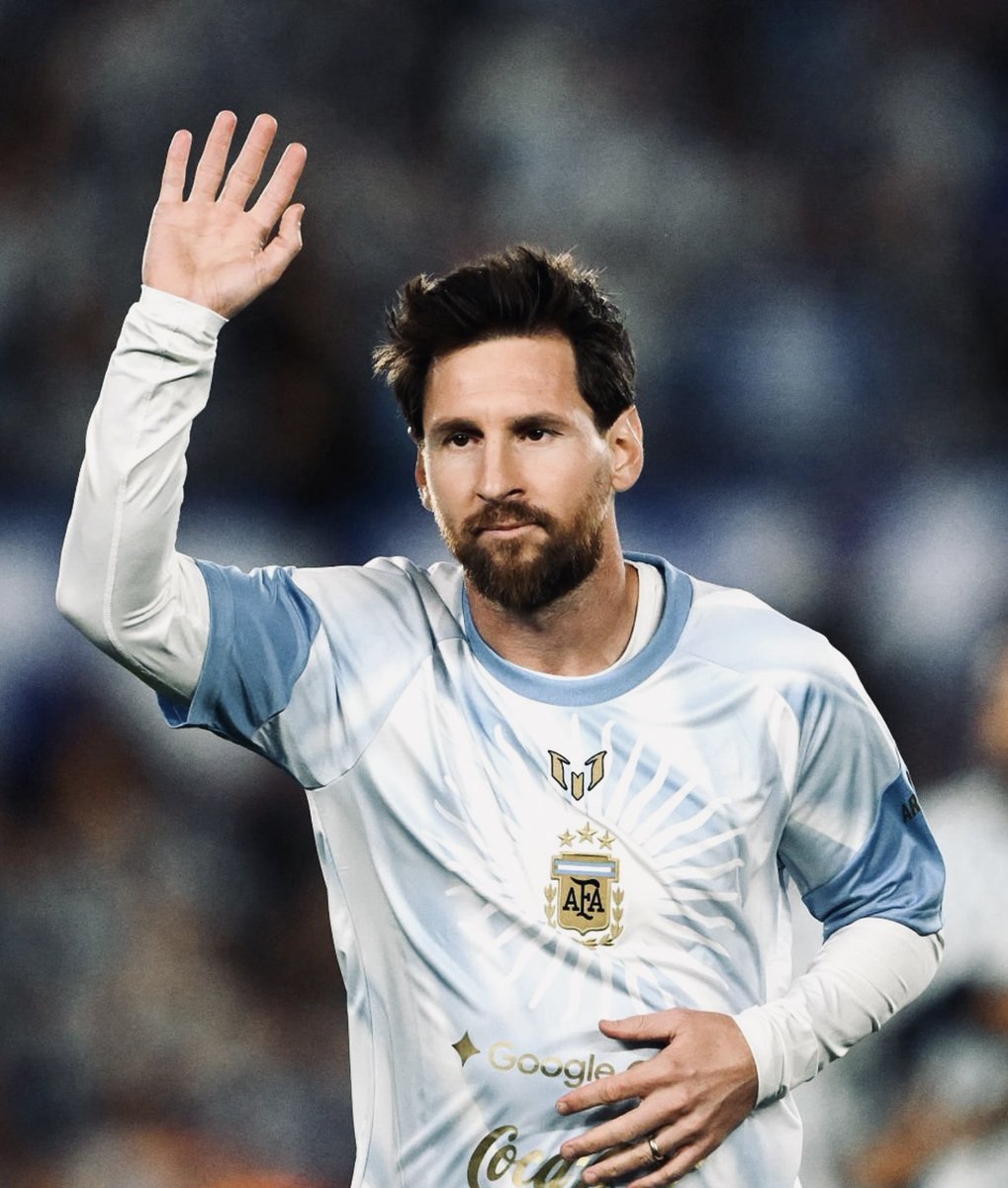 M10GOAT's tweet photo. لا نقوى الوداع 😢 https://t.co/dJFSmJk3X6
