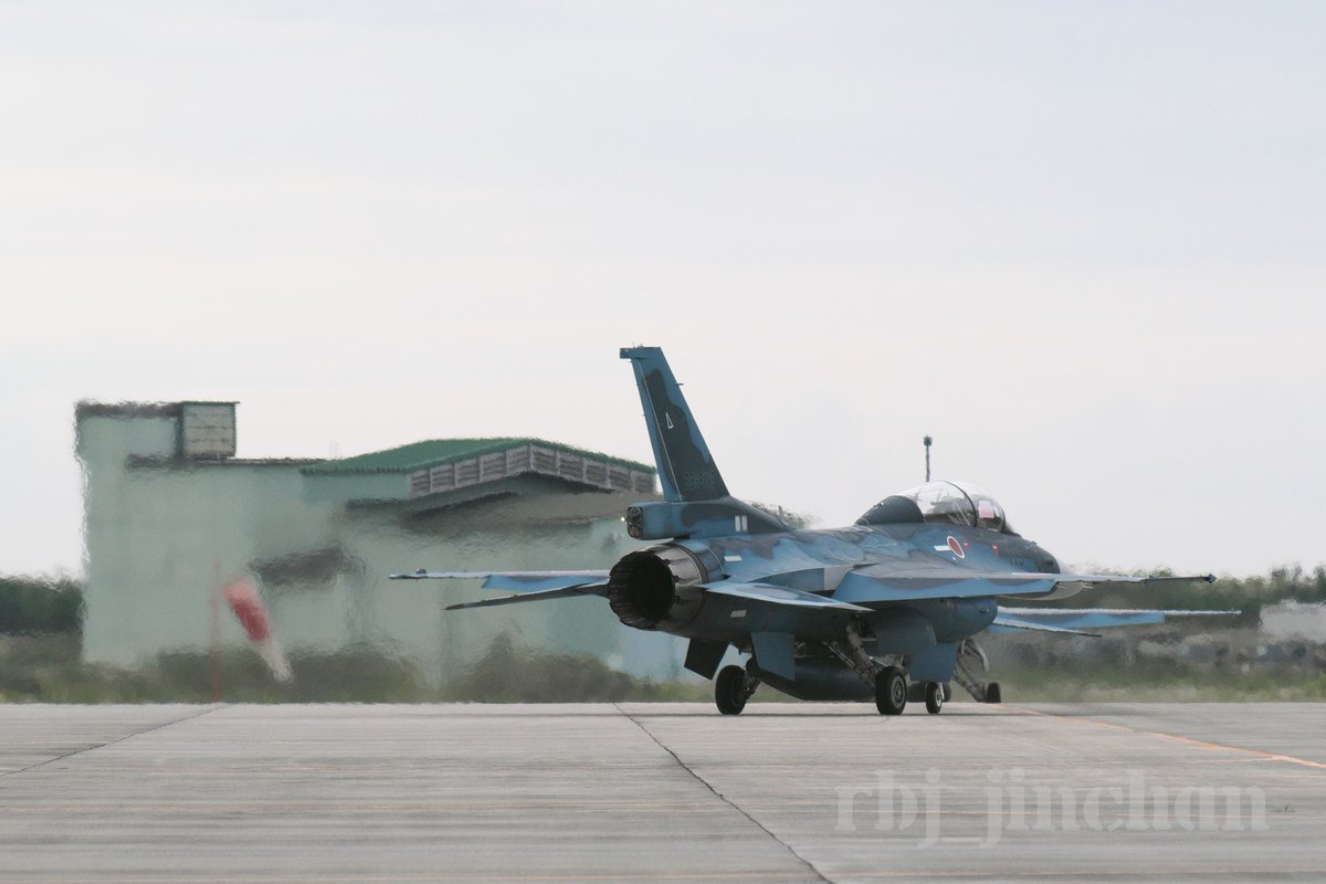 JinRbj's tweet photo. おはようございます。
F2のタキシングを後ろ��ら。
#松島基地航空祭ベストショットr8
#松島基地航空祭
#21sq
#pentaxk3mkⅲ
#pentax_da560 https://t.co/l0aVDjxLwQ