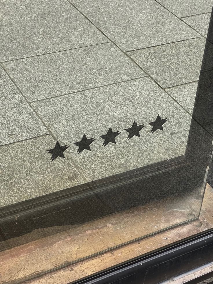 jellybunnnii's tweet photo. that one dude who makes everything about txt.. https://t.co/STCZdoAt0j