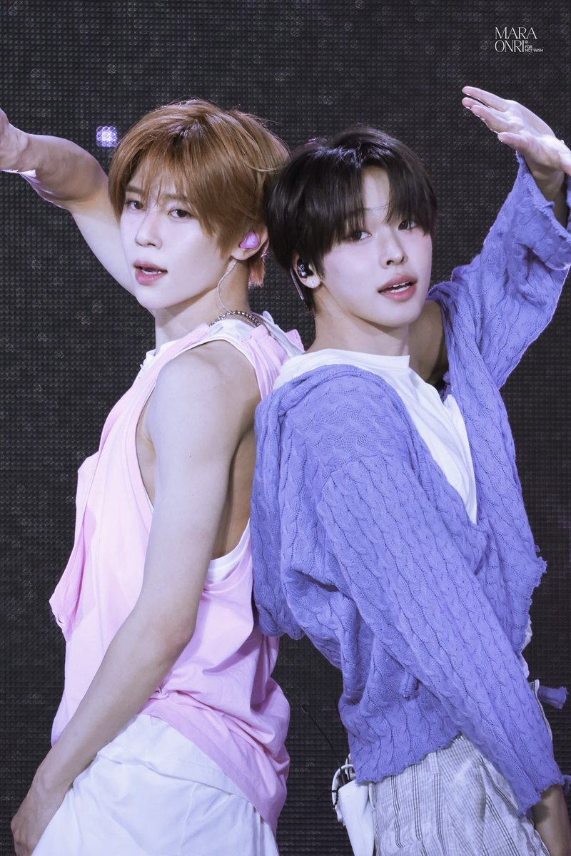 imkuiia's tweet photo. 와.. 스엠 너 어떻게 했냐 https://t.co/Gi3CUGJFD0