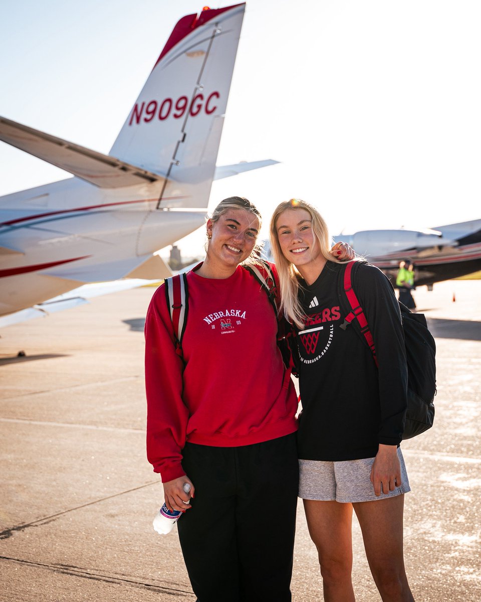HuskerWBB's tweet photo. 🛫 next stop: B1G Media Days! https://t.co/dkjjJi2nRI