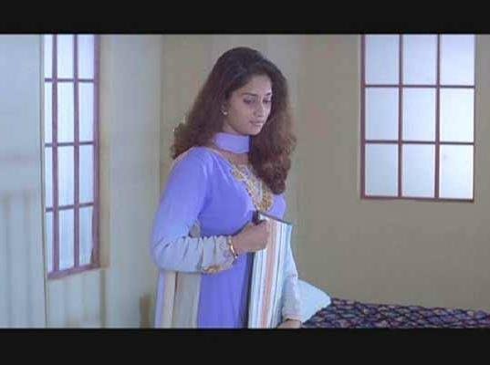 Leomaxlove's tweet photo. Ippdi oru adaka odukamana ponna panitan ☺️☺️👌👌😍 https://t.co/0SHd8fsFHM