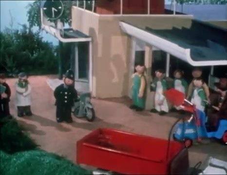 SophieTucker88's tweet photo. A Happy 57th Anniversary to the final chapter in the Trumptonshire Trilogy, Chigley! #60sTV #Trumptonshire #Chigley https://t.co/9OHh3jdeGs https://t.co/3zAnhHk7a9 https://t.co/5YTmyd0vFg https://t.co/FK2LHwID6j