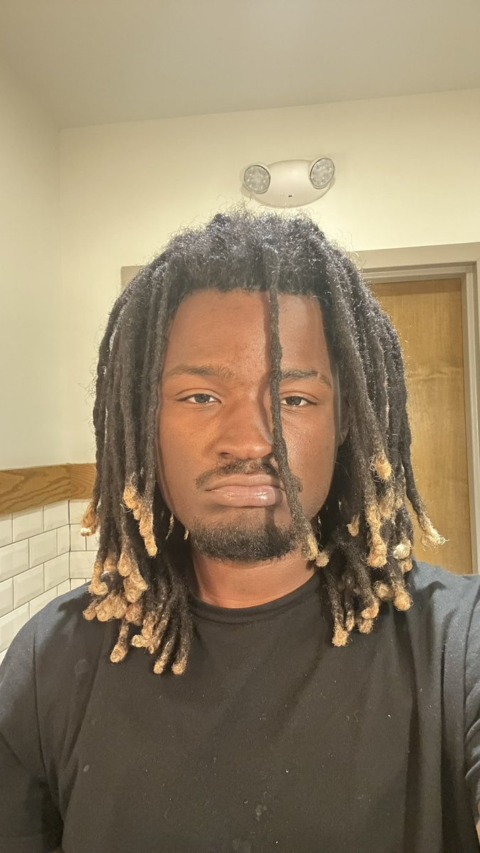 qxenten's tweet photo. Overly need a retwist https://t.co/4j12S72NMV