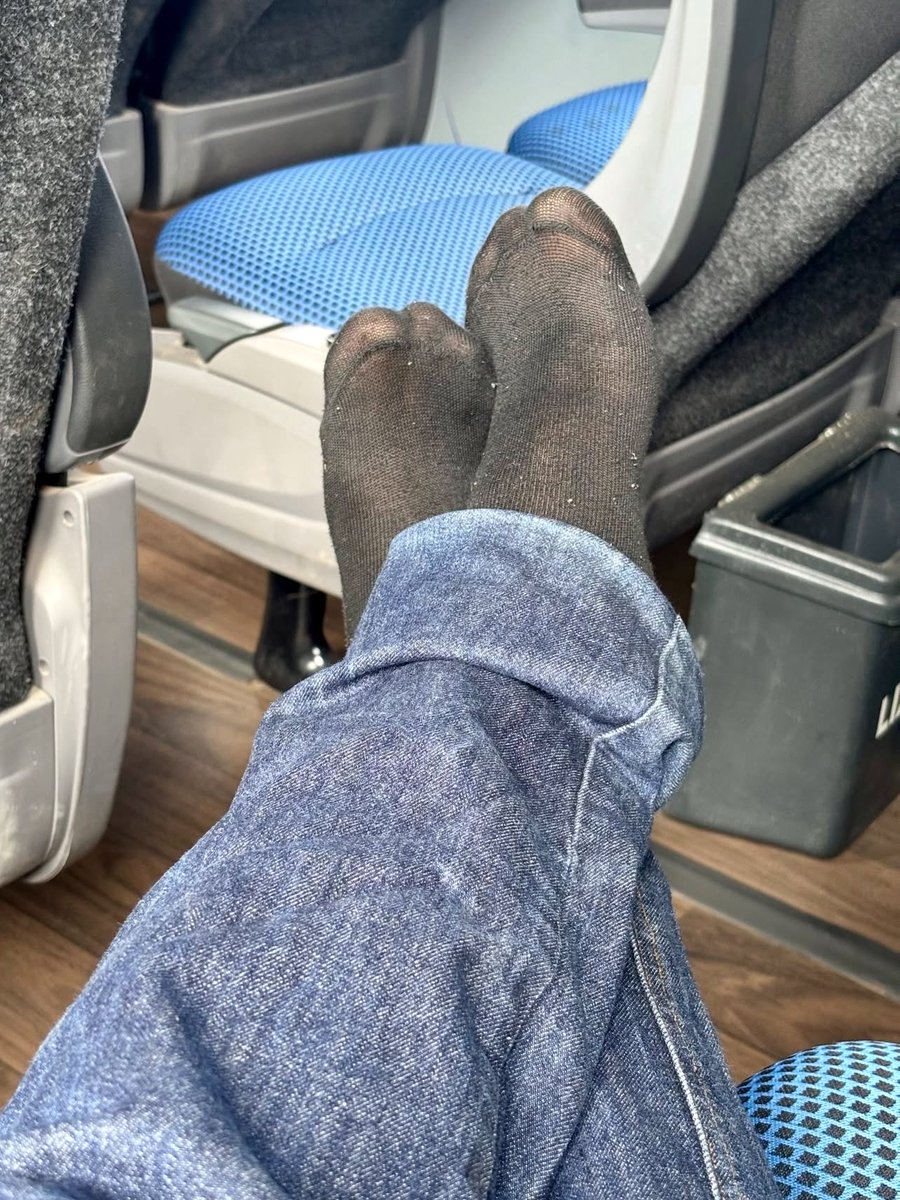 adoropedemacho's tweet photo. Chulezao de macho trabalhador, quem curte?
.
.
.
.
.
.
#feet #feetfetısh #feetworshi̇p #footfetısh #foot #pedemacho #solademacho #cashmaster #submissao #pesdehomem #pes #solas #findom #fetiche #chule #sub #dom #cashslave #drain #alphamale https://t.co/Zk6gx1xNh6