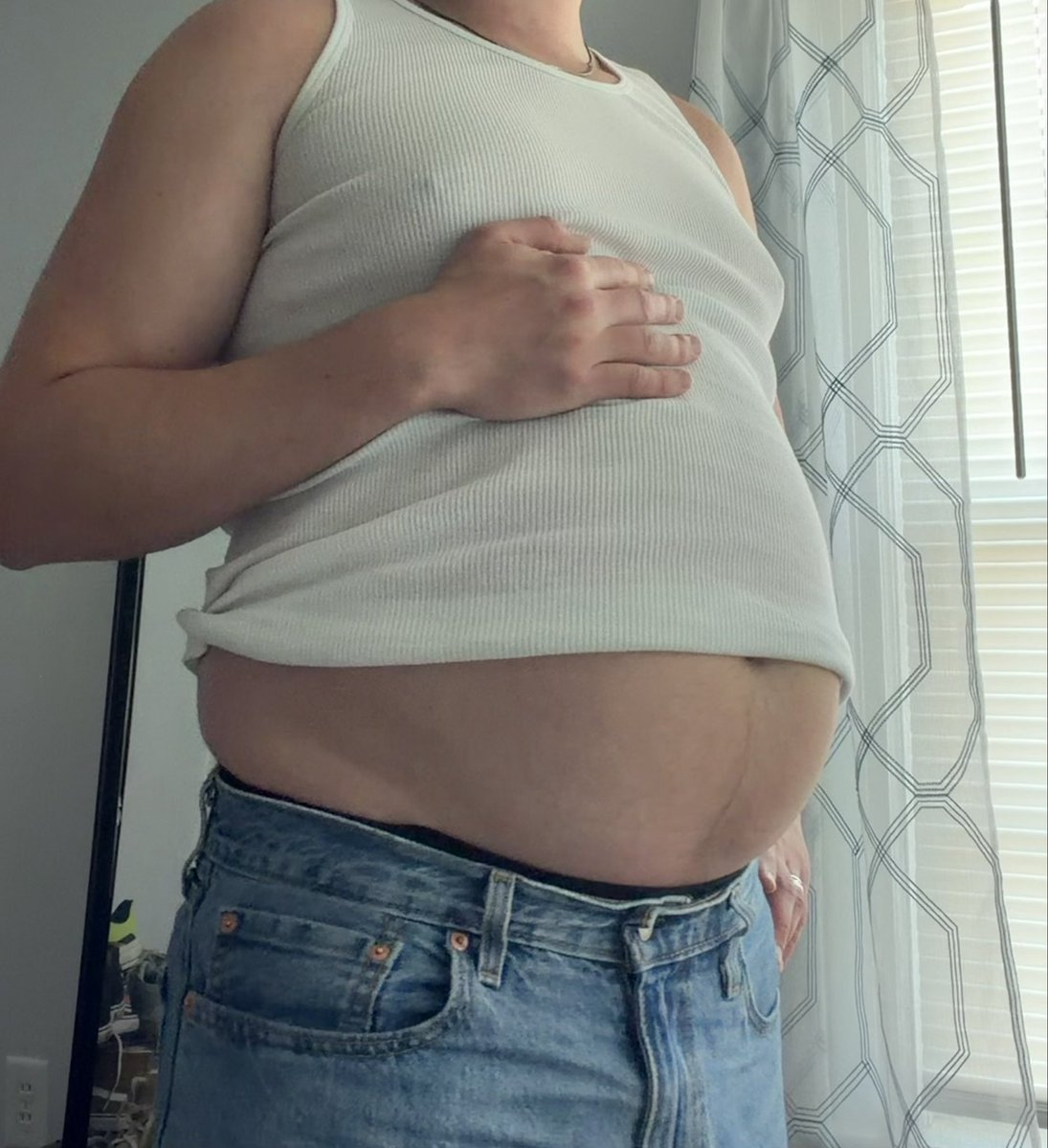 ahsbackwoods's tweet photo. i just noticed I may have outgrown this shirt… #weightgain #gay https://t.co/w0OeWtcPtq