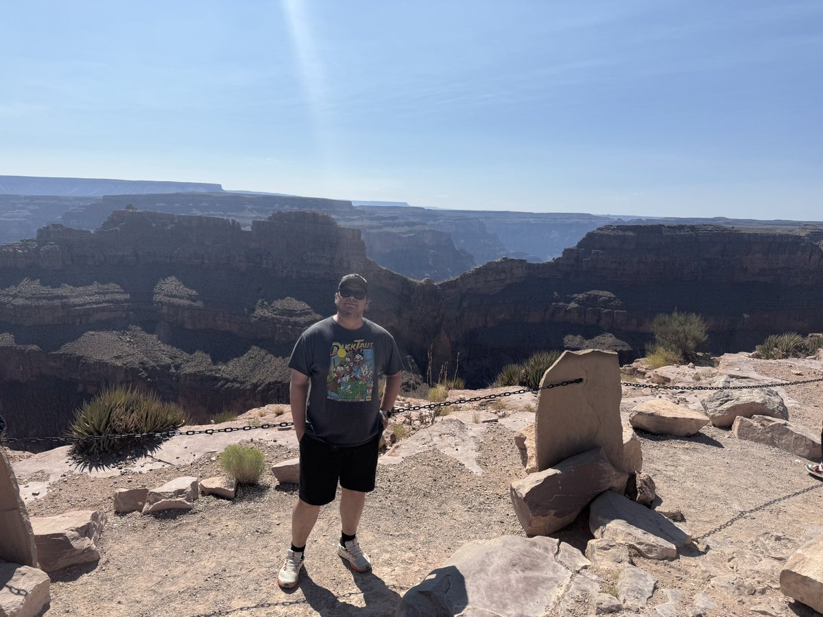 hewittyull's tweet photo. Back in the saddle again..
White Castle > Everything else.
Reminder: Avoid Nevada during Summer
#nevada #grandcanyon #lasvegasstrip #whitecastle #hooverdam https://t.co/ealSMNKQo6