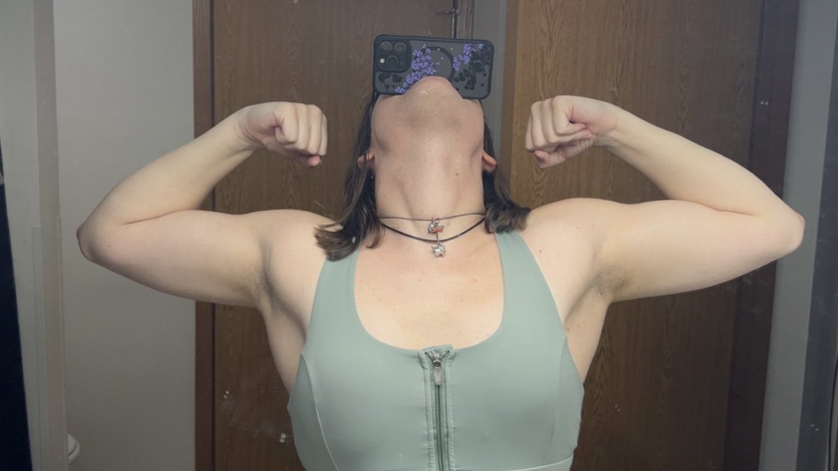 tehbauser's tweet photo. mmmmm muscles 😵‍💫 https://t.co/FzTeveVkhD