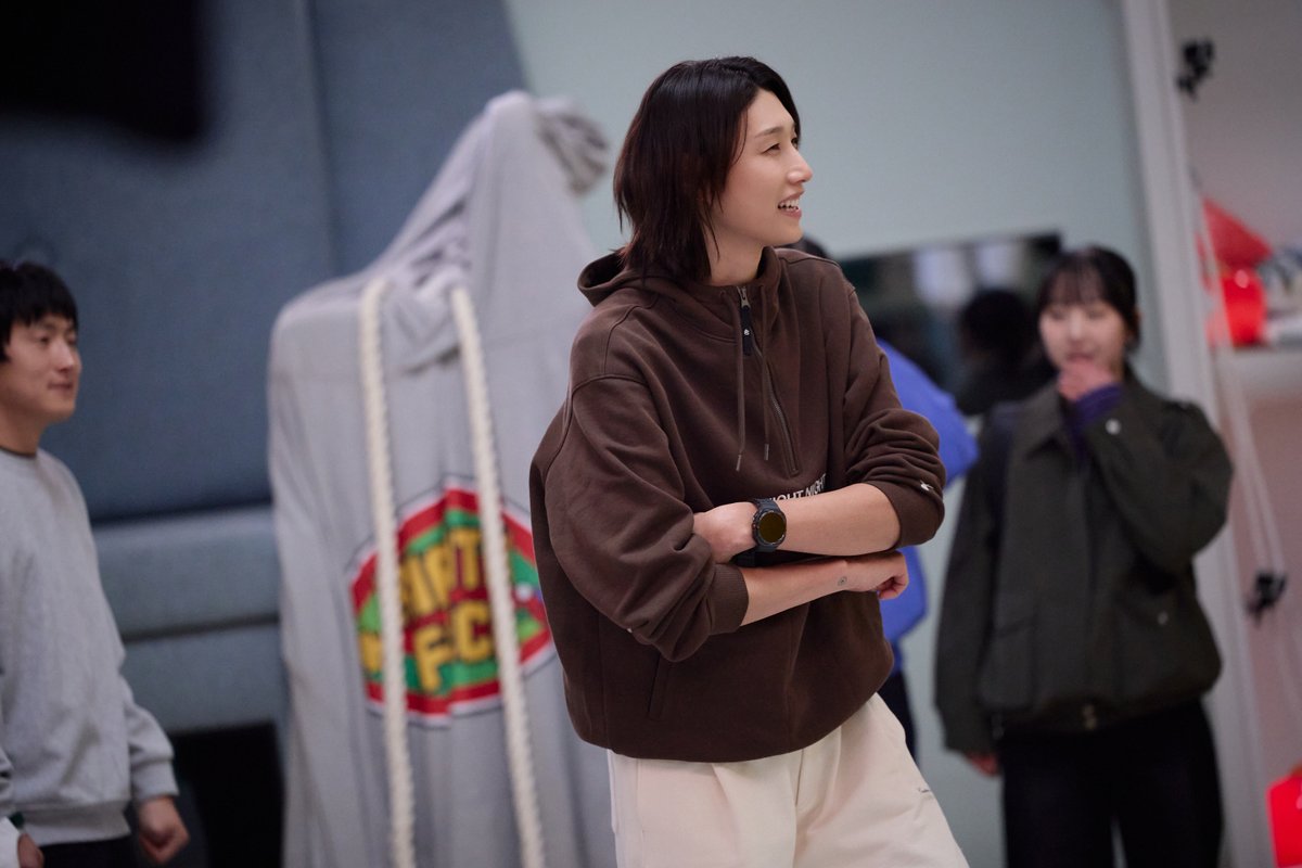 NetflixKR's tweet photo. 불편해서 더 가까워지고, 추워서 더 따뜻했던 대관령의 겨울. 추억으로 꽉- 채워진 기안장 2호점의 마지막 이야기❄️ https://t.co/jIGm6z2bFc