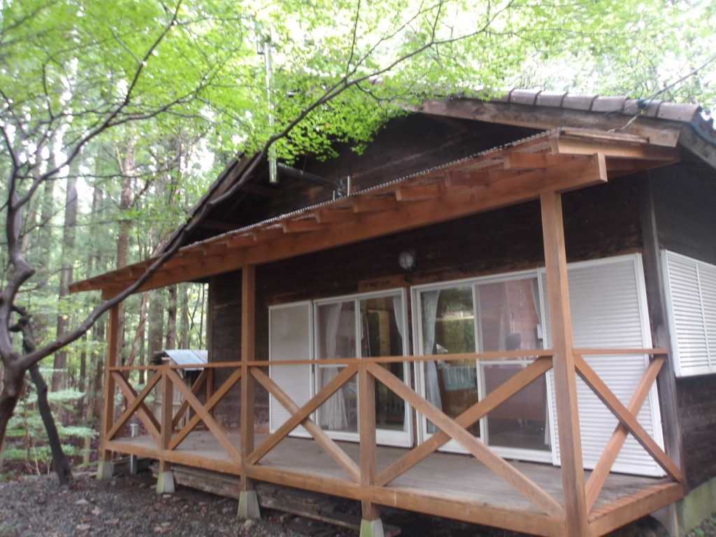 akiyasumai's tweet photo. 空き家バンク【売買】200万円 群馬県桐生市黒保根町下田沢　川のせせらぎ・鳥のさえずりが聞こえる　ウッドデッキ・駐車場付き１ＬＤＫ平屋別荘 https://t.co/X6Z9bEJBze https://t.co/VSySbnzIBA