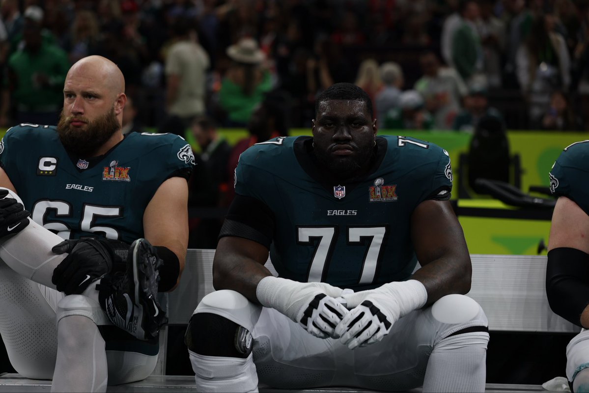 BigTicket73's tweet photo. LOVE YOU BROTHER!!!! Always and forever!!!!!Thank you for everything man!!!! All the laughs,all the long talks,all the cries forever love you bro!!! Enjoy Retirement Hall of Famer!!! You deserve it!!!! @LaneJohnson65 https://t.co/TjFBEflN1f