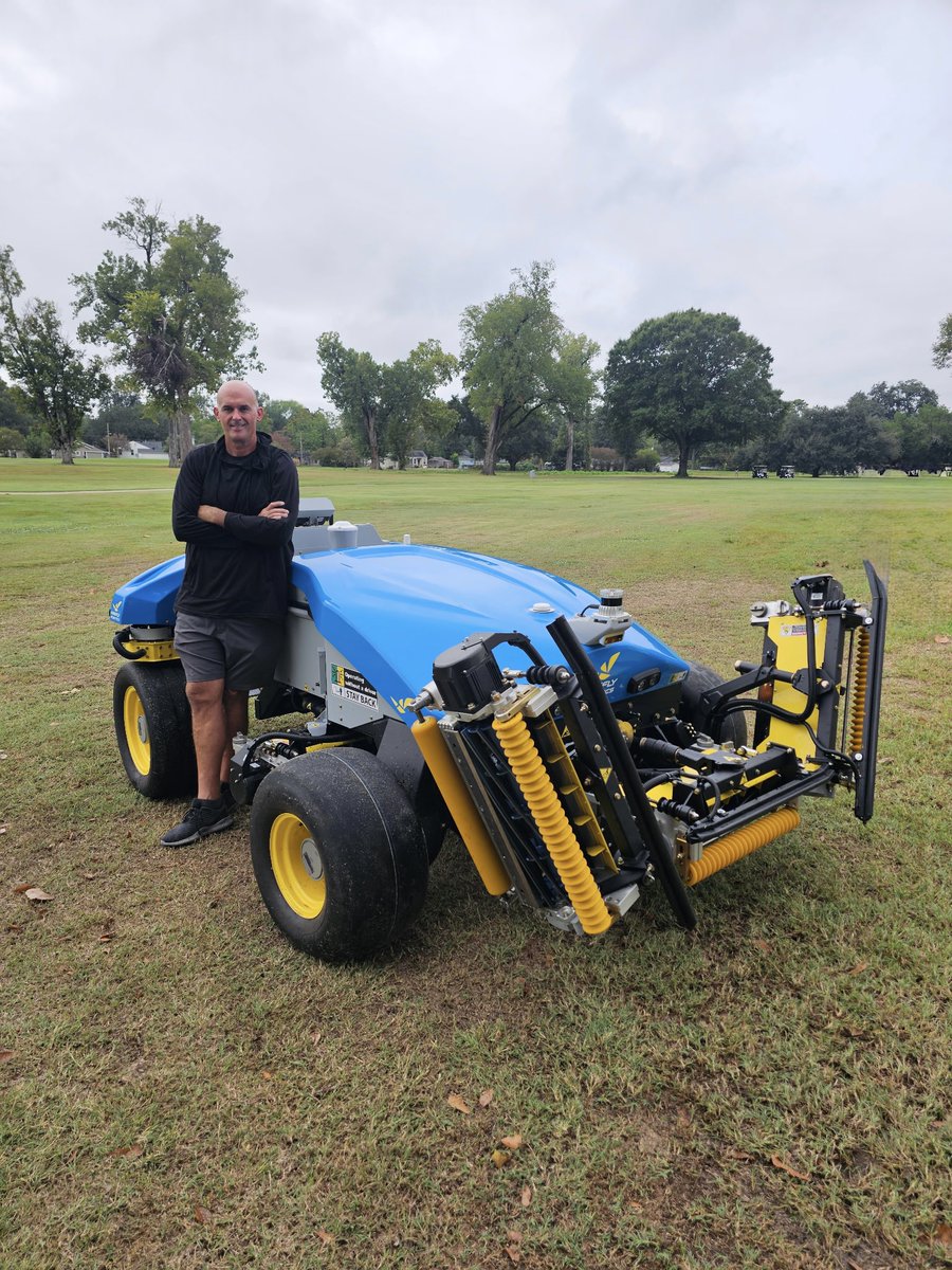 FireFlyRobotics's tweet photo. Louisiana is our 33rd state. Two AMP-L100 autonomous fairway mowers are now operating at Querbes Park Golf Course and The Club at Huntington Park for the City of Shreveport, the first courses in the state to mow fairways with AMP. #FireFlyRobotics #AMPL100 #GolfCourseMaintenance https://t.co/AKbzSVFPLH