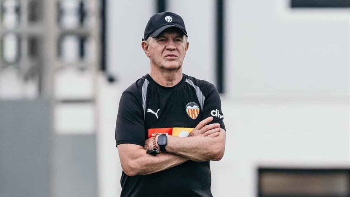 unchained_vcf's tweet photo. Ahora que se ha terminado este parón eterno, nos espera el Valencia del vasco Aguirre. 

Estos años he sido bastante pesimista con los últimos entrenadores, pero de verdad tengo fe en este loco mexicano.  Solo espero que le dejen trabajar, a él y a Braulio https://t.co/0T7kBmxWQn