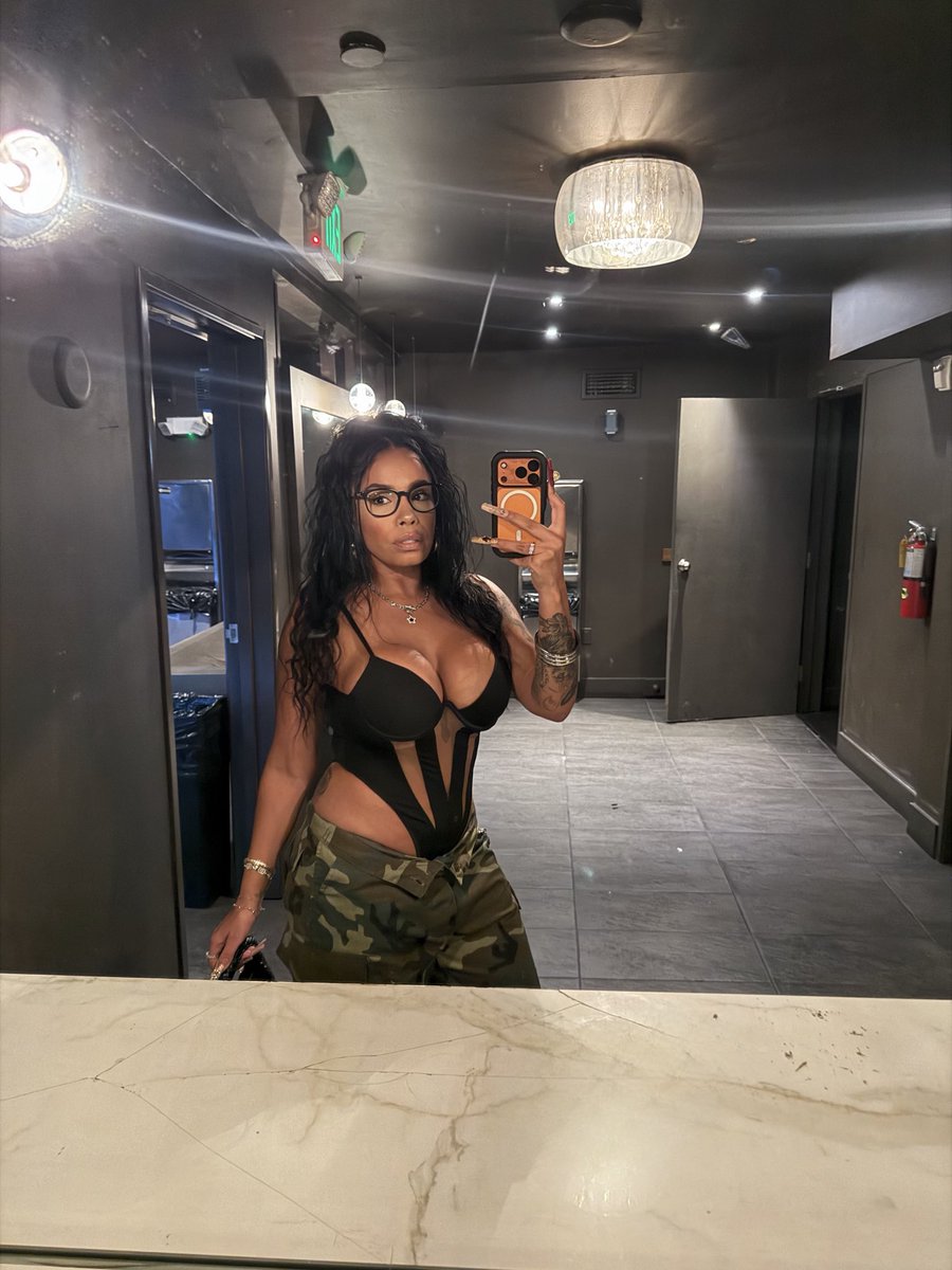 therealhavana's tweet photo. Too much or just enough?! https://t.co/KNsCMhBscU