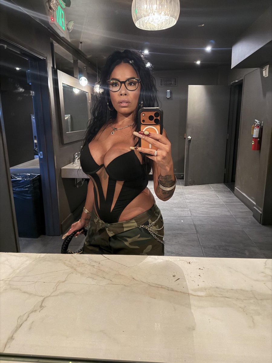 therealhavana's tweet photo. Too much or just enough?! https://t.co/KNsCMhBscU